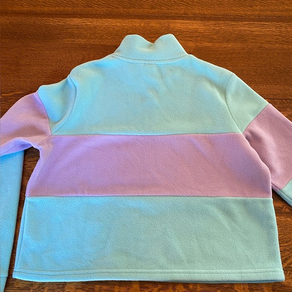 sweater in turquoise and pink polar fabric - Picture 7 of 8